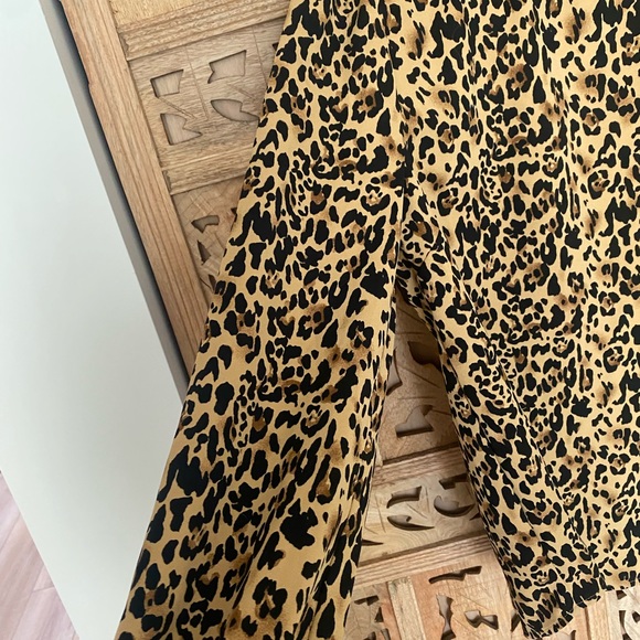 J Crew Cheetah Print Blouse.  Fits 0-6.  Like new - Picture 4 of 7